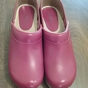 COPY - Clogs